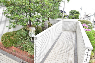 【エントランス】 | ドルミ南豊中 | 物件購入の段取りを知りたいお客様には、「ご検討からご契約までの一連の流れ」をお伝えさせて頂きます。初めて物件購入を検討された方は、ぜひご参考になさって下さい。