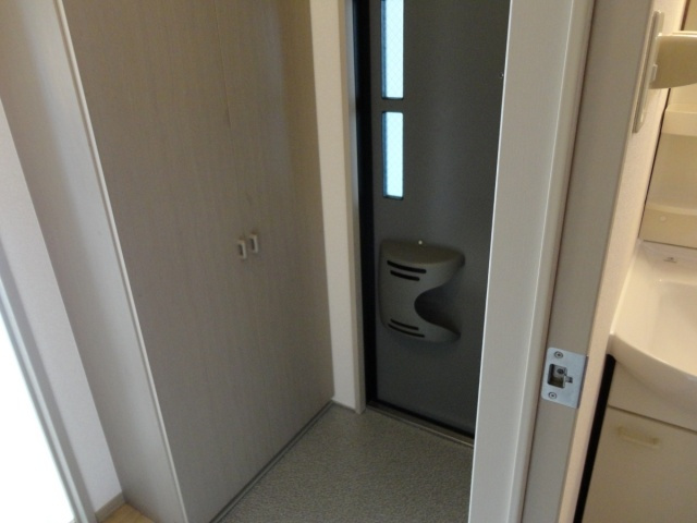 クレールプラザ立花の玄関