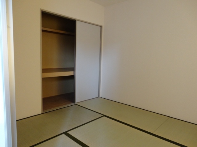 クレールプラザ立花の収納