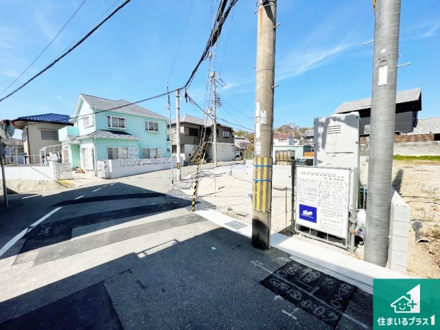 神戸市須磨区多井畑筋替道　新築一戸建ての前面道路含む現地写真