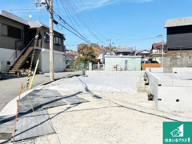神戸市須磨区多井畑筋替道　新築一戸建ての前面道路含む現地写真
