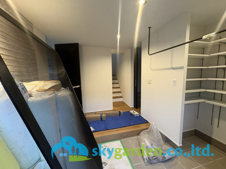 藤沢市柄沢《柄沢V》　新築戸建　全1棟の玄関|大きな玄関