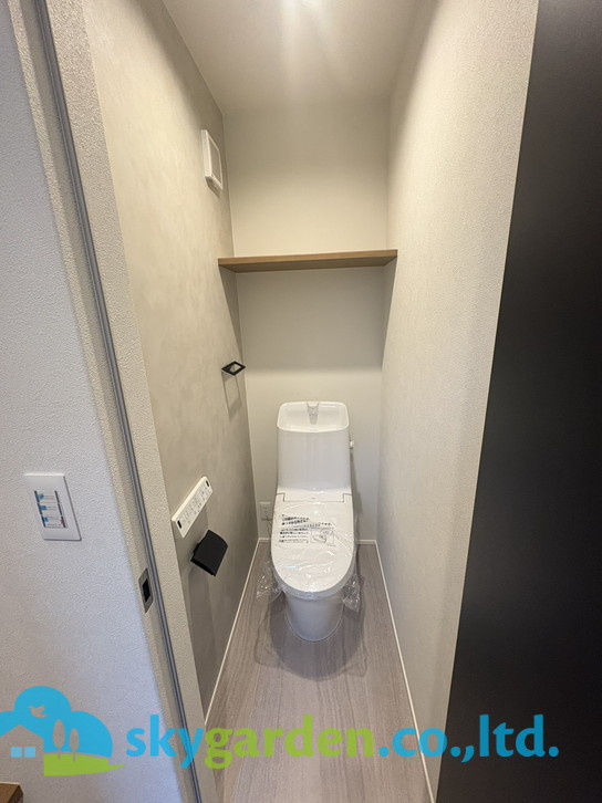 藤沢市柄沢《柄沢V》　新築戸建　全1棟のトイレ|コンパクトで使いやすいトイレです