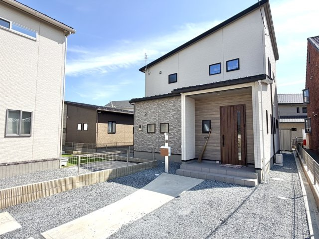 【中古戸建】前橋市箱田町　の外観|■外観｜閑静な住宅街で始める新しい暮らし♪開放的な毎日をあなたへ(^^♪