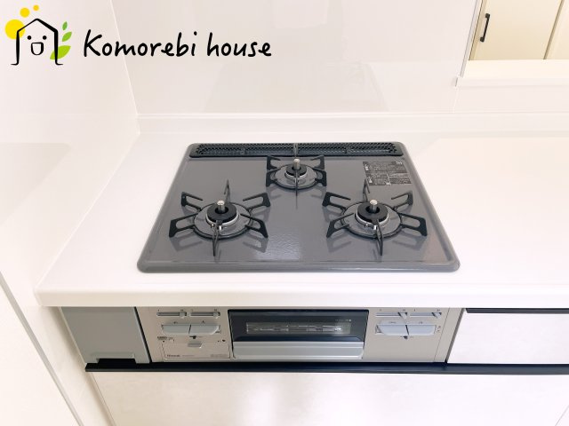 上尾市瓦葺　第1期　新築一戸建て　リナージュ　02のキッチン|お料理しやすいキッチンです