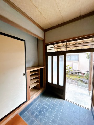 中古戸建の玄関