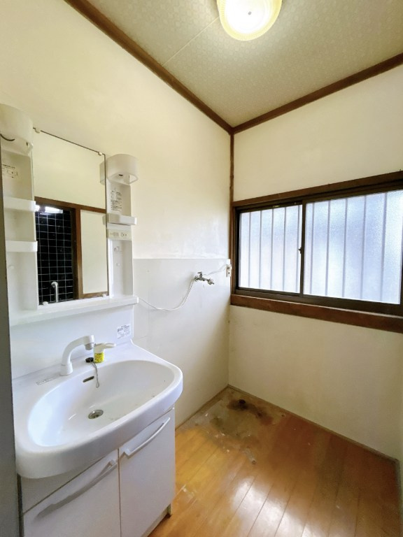 中古戸建の独立洗面台