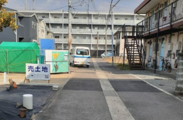 熊本市南区合志２丁目の売地の前面道路含む現地写真