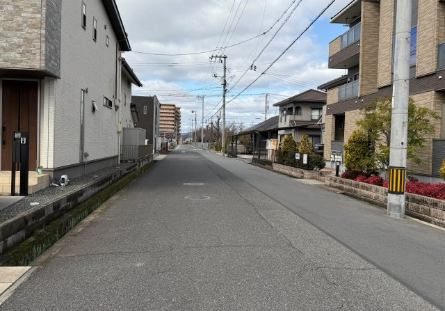 新涯町４丁目　並列４台＋１台　長期優良住宅