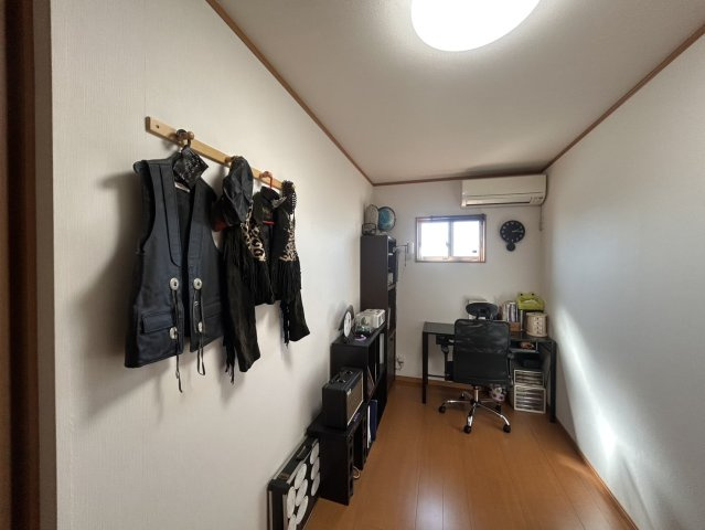 前橋市女屋町76-5の洋室