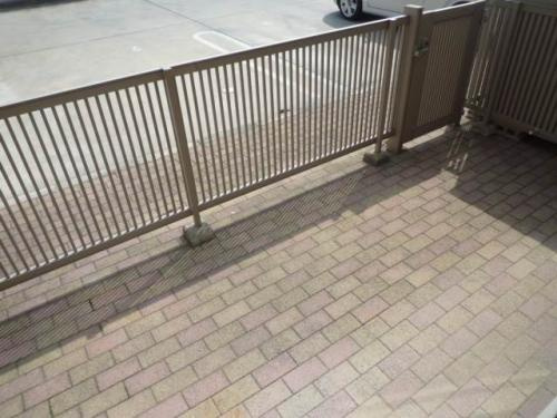 アプト一社のバルコニー