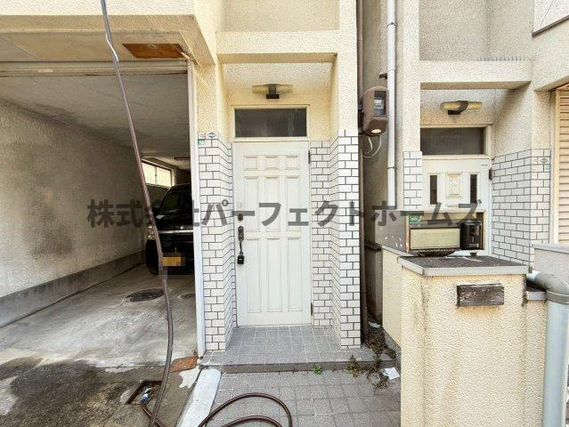 津田東町2丁目戸建　賃貸の玄関|落ち着いた玄関です