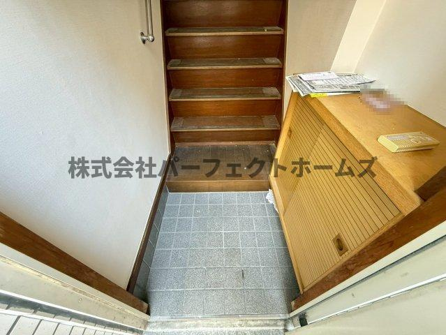 津田東町2丁目戸建　賃貸の玄関|落ち着いた玄関です