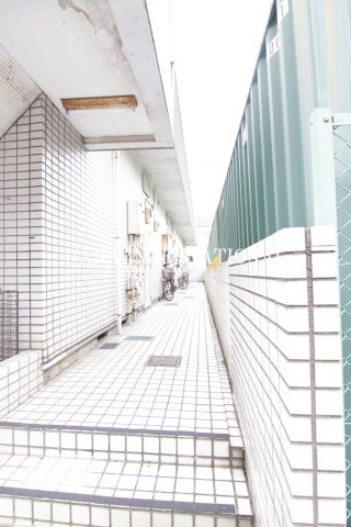 ローズアパートＲ５６番館のエントランス