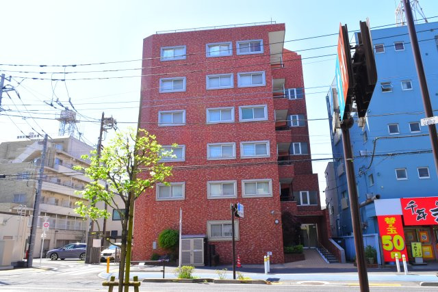 調布市小島町３丁目の中古マンションの外観