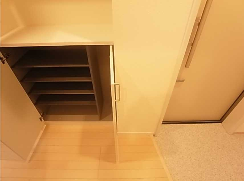 フェアレディ　南東角部屋　エアコン全室　高遮音床システムの玄関