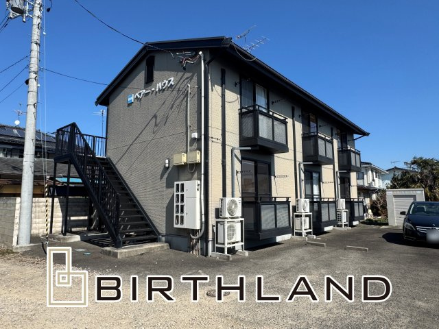 想定年間賃料299.5万　想定利回り12％　木造の外観