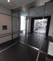 ローヤルシティ東川口駅前のエントランス