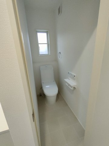 垢田町一丁目建売のトイレ