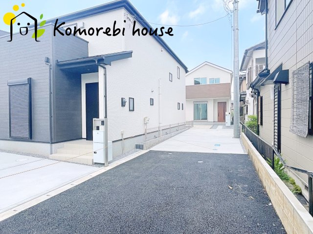 上尾市瓦葺　第1期　新築一戸建て　リナージュ　01の前面道路含む現地写真|前面道路含む現地写真です