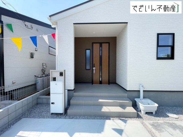 【玄関】 | Livele Garden.S上里町七本木 第6　【平屋】新築住宅 | ≪6号棟≫
現地(2026年7月撮影)