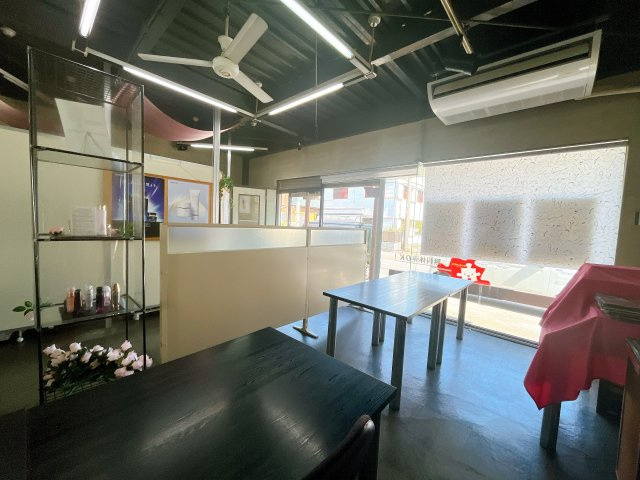 共栄町８丁目店舗