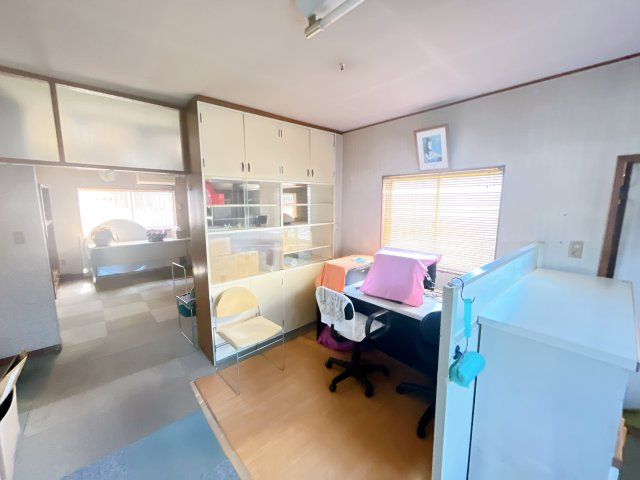 共栄町８丁目店舗