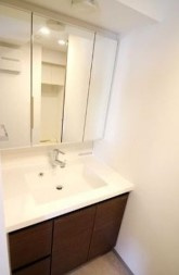 【独立洗面台】 | ラティエラ中野 | 嬉しい独立洗面台付き。