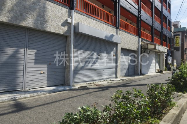 セレブコート此花　路面店舗の洋室