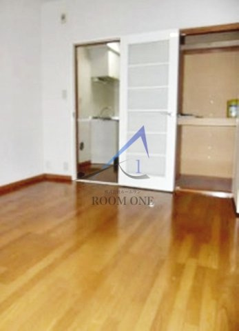 ウルマハイツの居間・リビング|洋室のお部屋です。