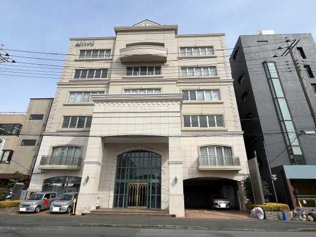 アクティブビルの外観
