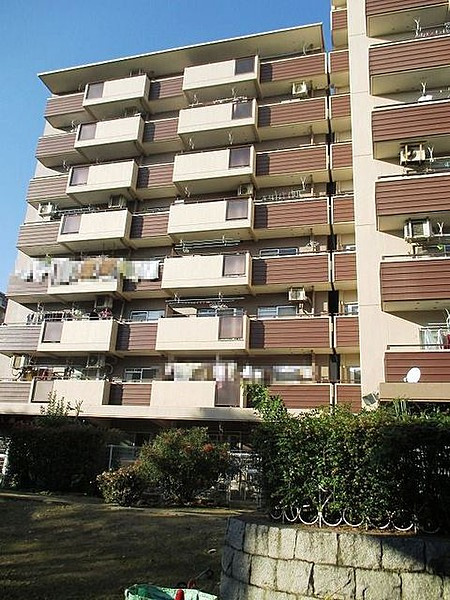 グリーンタウン島江8号棟の外観