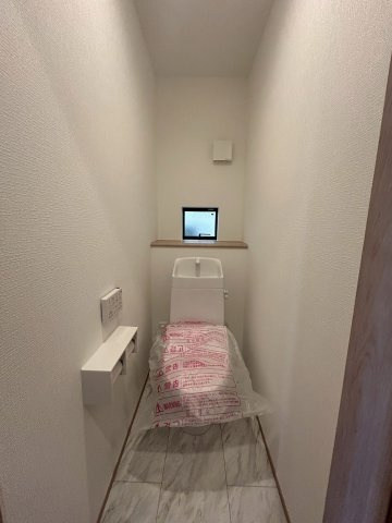 大阪市鶴見区中茶屋1丁目　A号棟のトイレ|トイレは2か所ございます！