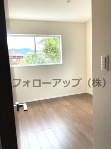 リーブルガーデン北九州市小倉南区長行西第五の洋室|広々とした洋室です