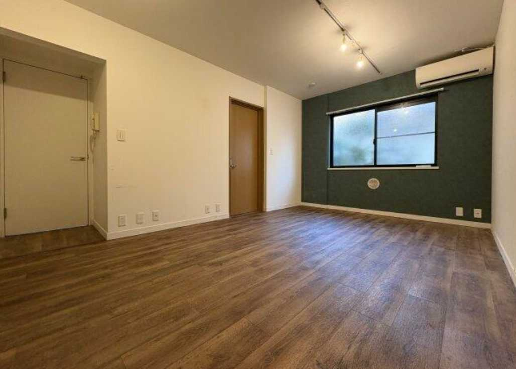 Palcon三軒茶屋　陽当たり良好　礼金０　ファミリー向けの居間・リビング