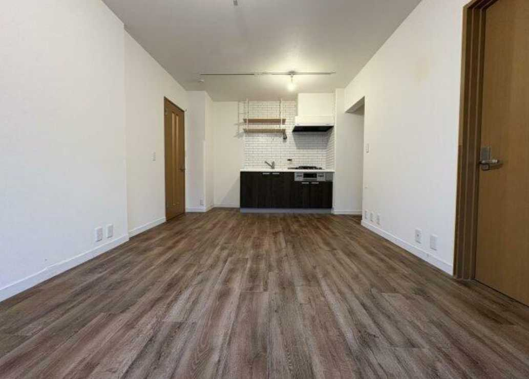 Palcon三軒茶屋　陽当たり良好　礼金０　ファミリー向けの玄関