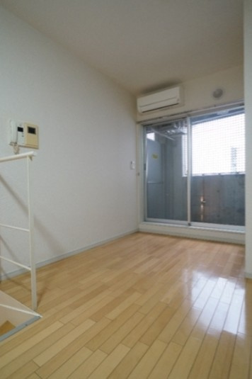 チェスターハウス目白の居間・リビング