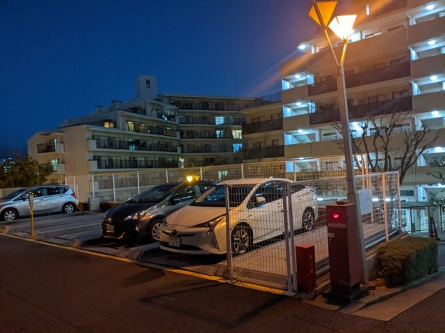 高取台ロイヤルマンションの駐車場