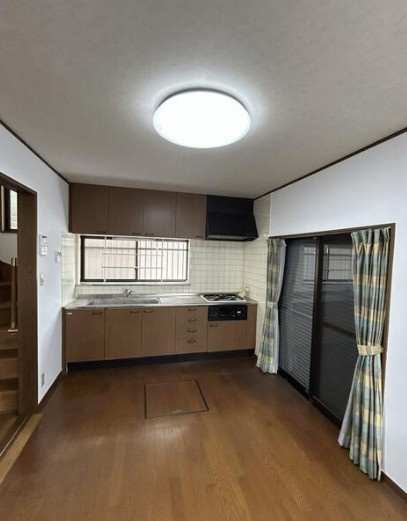 【中古】川越市古市場中古住宅のキッチン