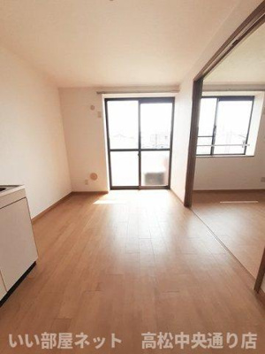 【居間・リビング】 | サニーハイツローズ