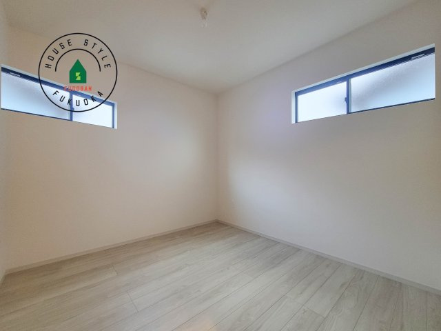 福岡市東区原田4丁目第3-3棟（1号棟）　の内観：施工例|穏やかな光が差し込む室内には、穏やかな時間が流れます。