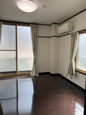 大幸ビルの居間・リビング