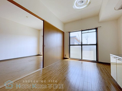 【居間・リビング】 | リヴェール保呂【名古屋市賃貸・都市ガス】