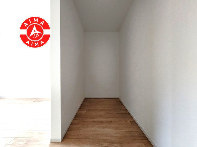 福岡市東区原田4丁目第3-3棟（3号棟）　の収納|洋服や大きな荷物が多い方や人数の多いご家族などは、一般的なクローゼットよりもウォークインクローゼットのほうが使い勝手が良いです。