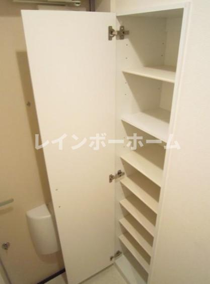 リブリ・ソフィア中央の玄関