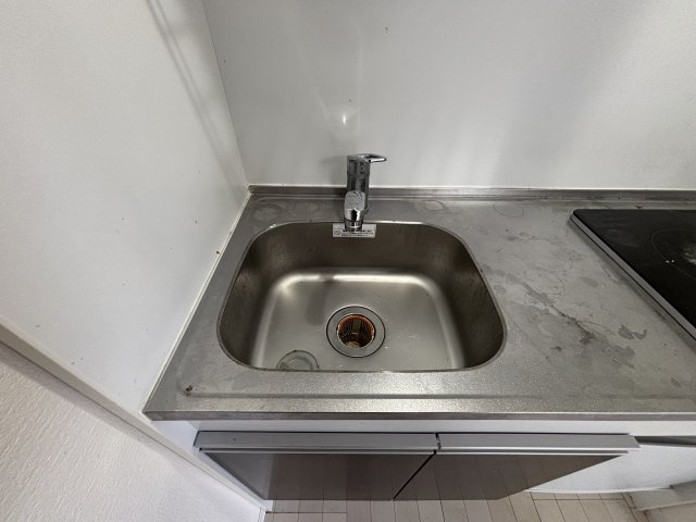 ラムール春日野道のキッチン