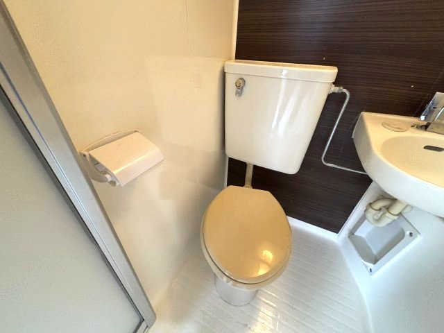 ラムール春日野道のトイレ