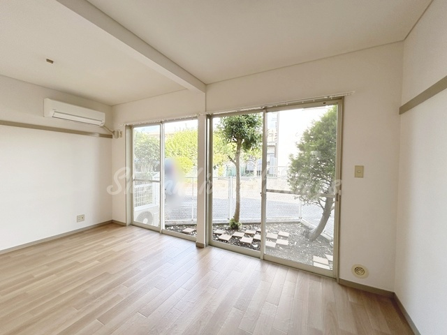 藤沢市辻堂太平台２丁目のテラスの居間・リビング|使いやすいリビングになります♪