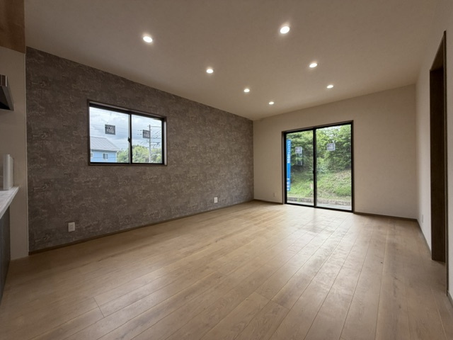 都城市五十町の新築一戸建の居間・リビング