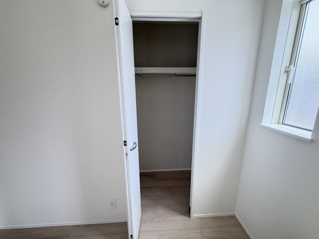 ハートフルタウン前橋市南町2丁目55番3　Ｂ号棟の収納|１階洋室収納です。